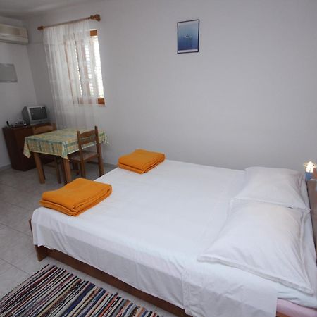 Apartments By The Sea Vis - 2470 Kamer foto